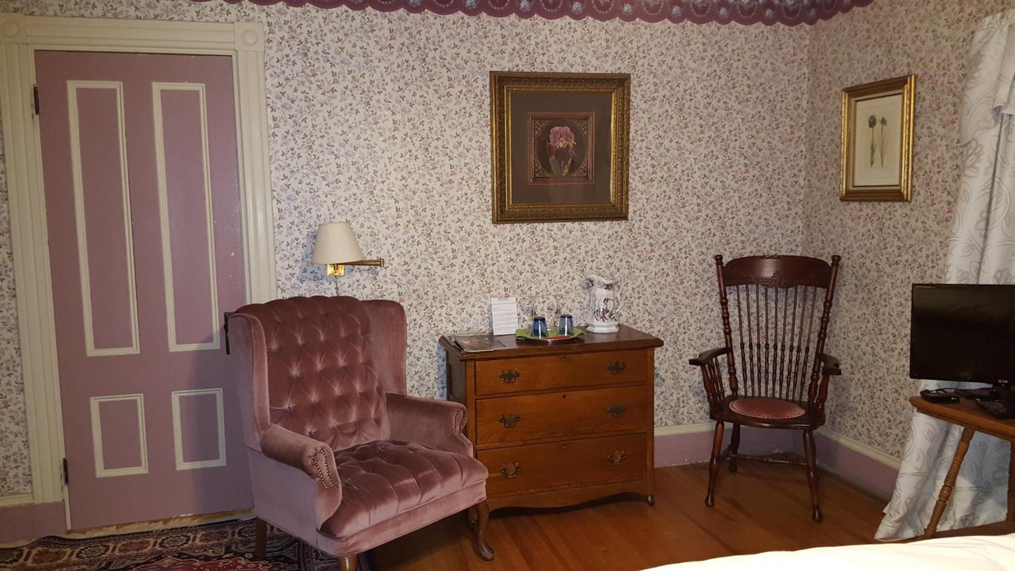 Holidae House Bed & Breakfast Бетел Экстерьер фото