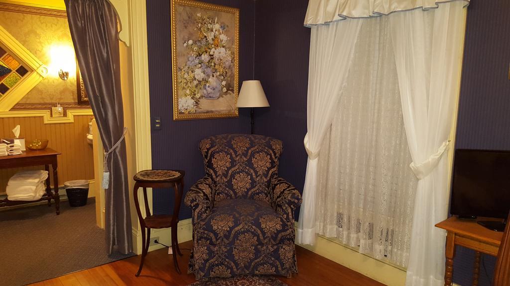 Holidae House Bed & Breakfast Бетел Экстерьер фото
