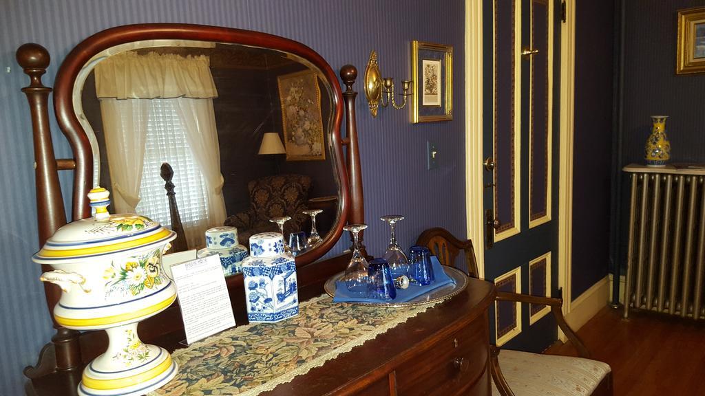 Holidae House Bed & Breakfast Бетел Экстерьер фото
