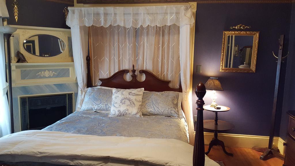 Holidae House Bed & Breakfast Бетел Экстерьер фото