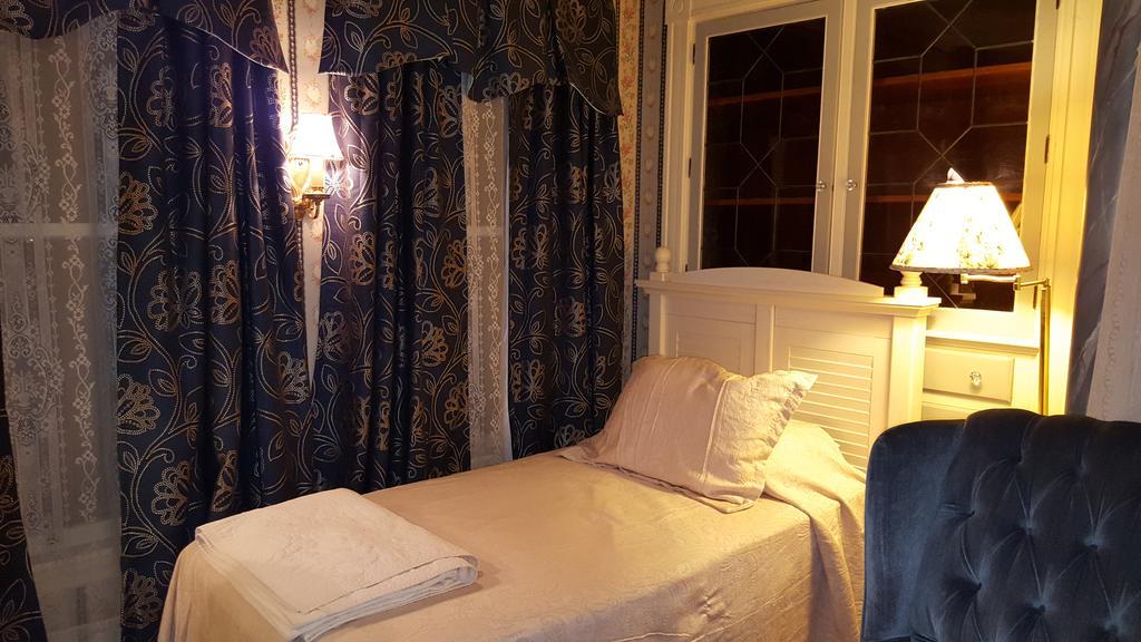 Holidae House Bed & Breakfast Бетел Экстерьер фото