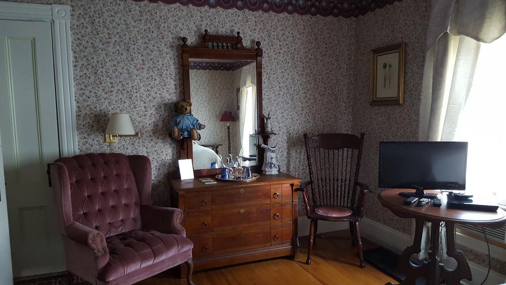 Holidae House Bed & Breakfast Бетел Экстерьер фото