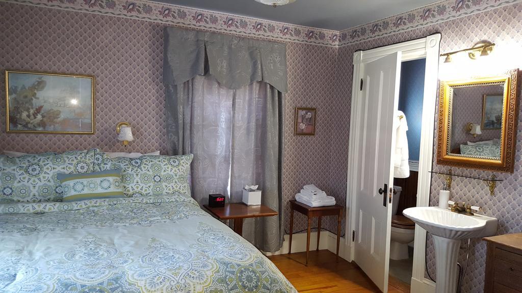 Holidae House Bed & Breakfast Бетел Экстерьер фото